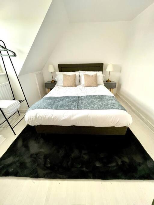 High-End 2 Bed Maisonette In Beaulieu Park Broomfield  エクステリア 写真