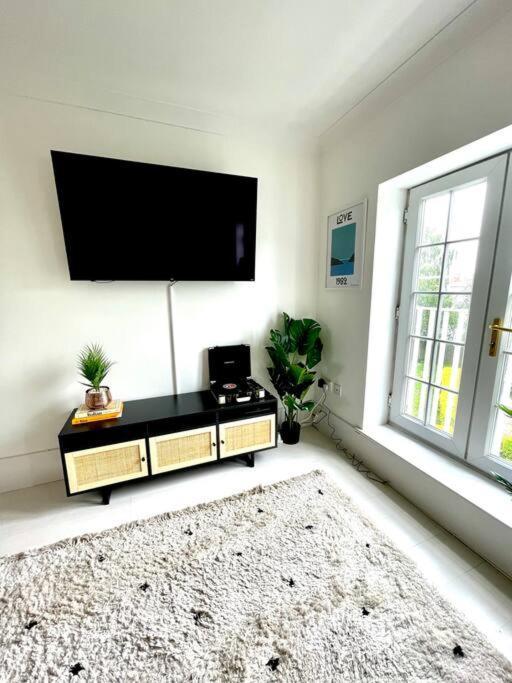 High-End 2 Bed Maisonette In Beaulieu Park Broomfield  エクステリア 写真