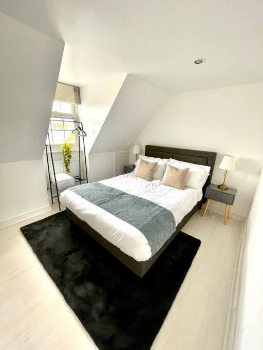 High-End 2 Bed Maisonette In Beaulieu Park Broomfield  エクステリア 写真
