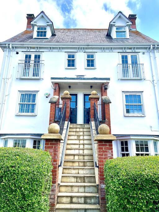 High-End 2 Bed Maisonette In Beaulieu Park Broomfield  エクステリア 写真